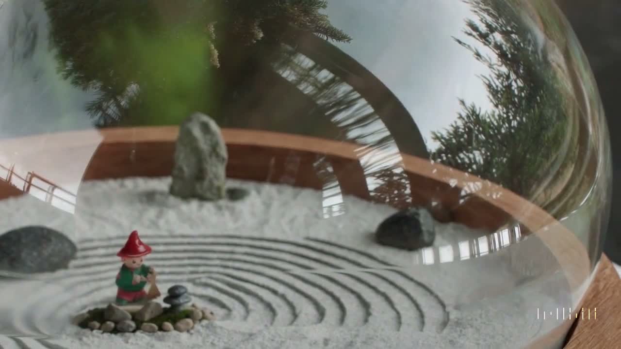 玻璃球中的禅意花园